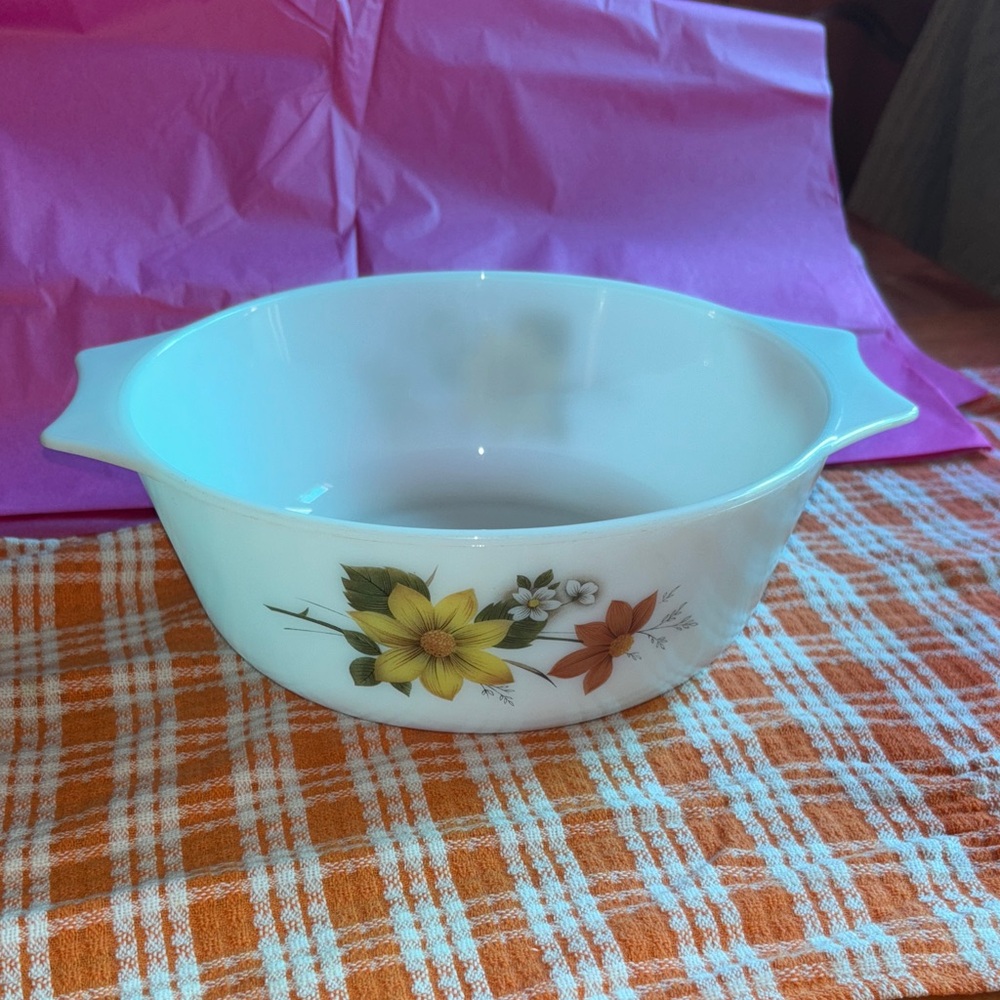 Pyrex “Autumn Glory” large dish